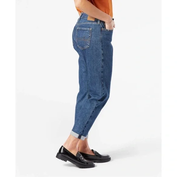 DENIZEN from Levi's Women's Mid-Rise Cropped Boyfriend Jeans - Splish Splash - Picture 3 of 5